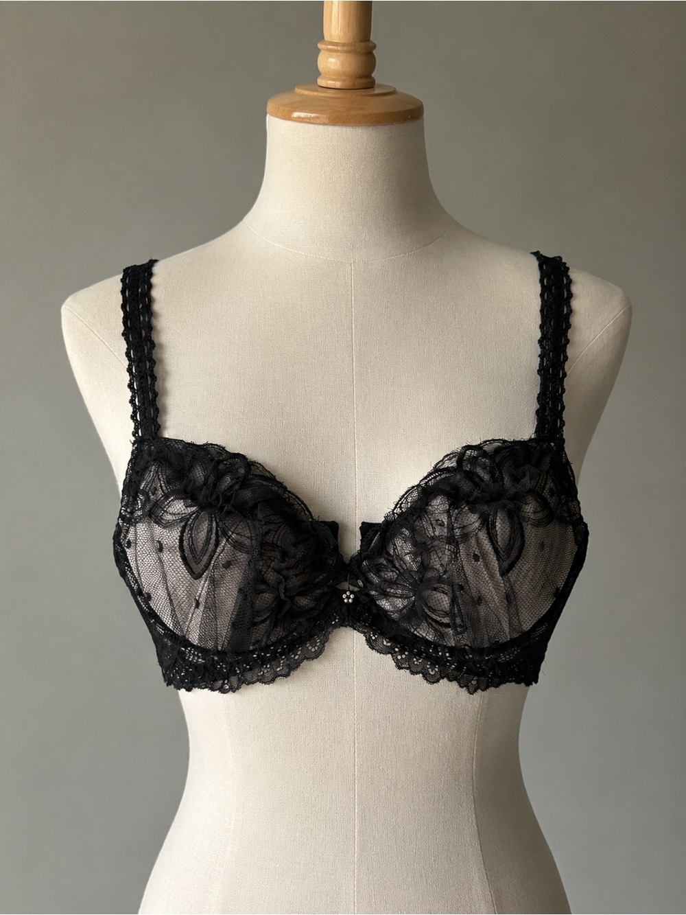 Black Sheer Lace Underwire Bra | Japanese Size D65 | Approx. US 30D